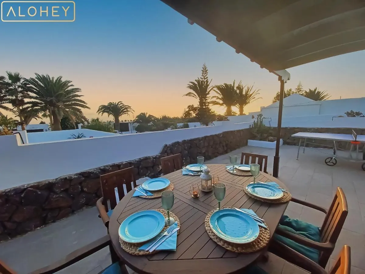 Villa Magica 7 Minutes Walk To Center With Pool And A/C Playa Blanca