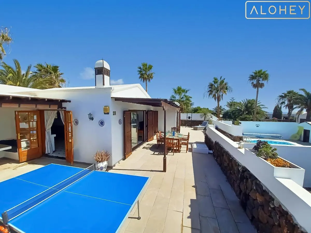 Villa Magica 7 Minutes Walk To Center With Pool And A/C Playa Blanca