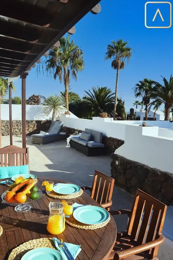 Villa Magica 7 Minutes Walk To Center With Pool And A/C Playa Blanca