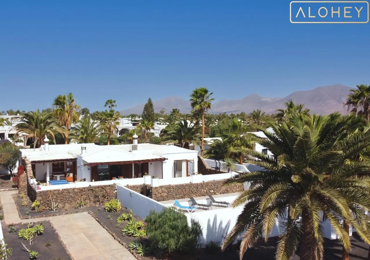 Villa Magica 7 Minutes Walk To Center With Pool And A/C Playa Blanca