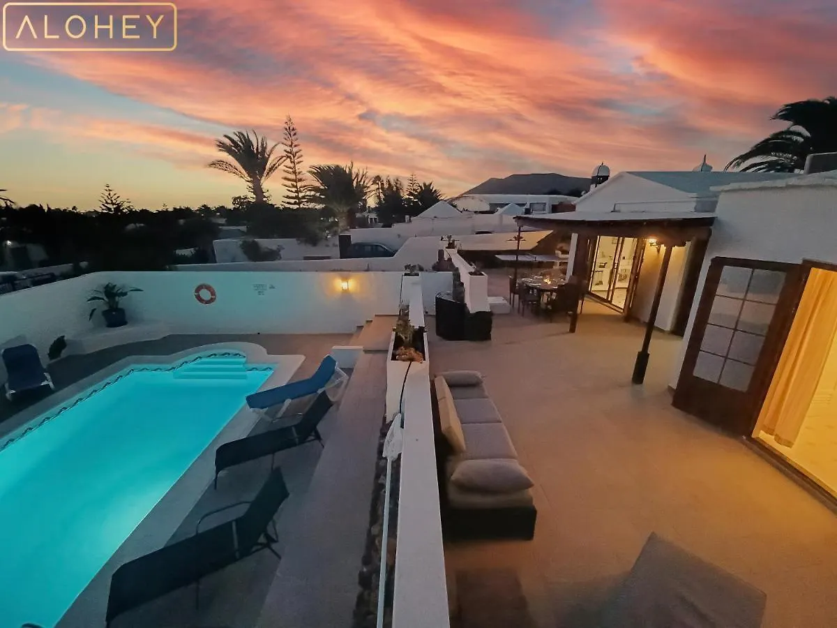 Villa Magica 7 Minutes Walk To Center With Pool And A/C location